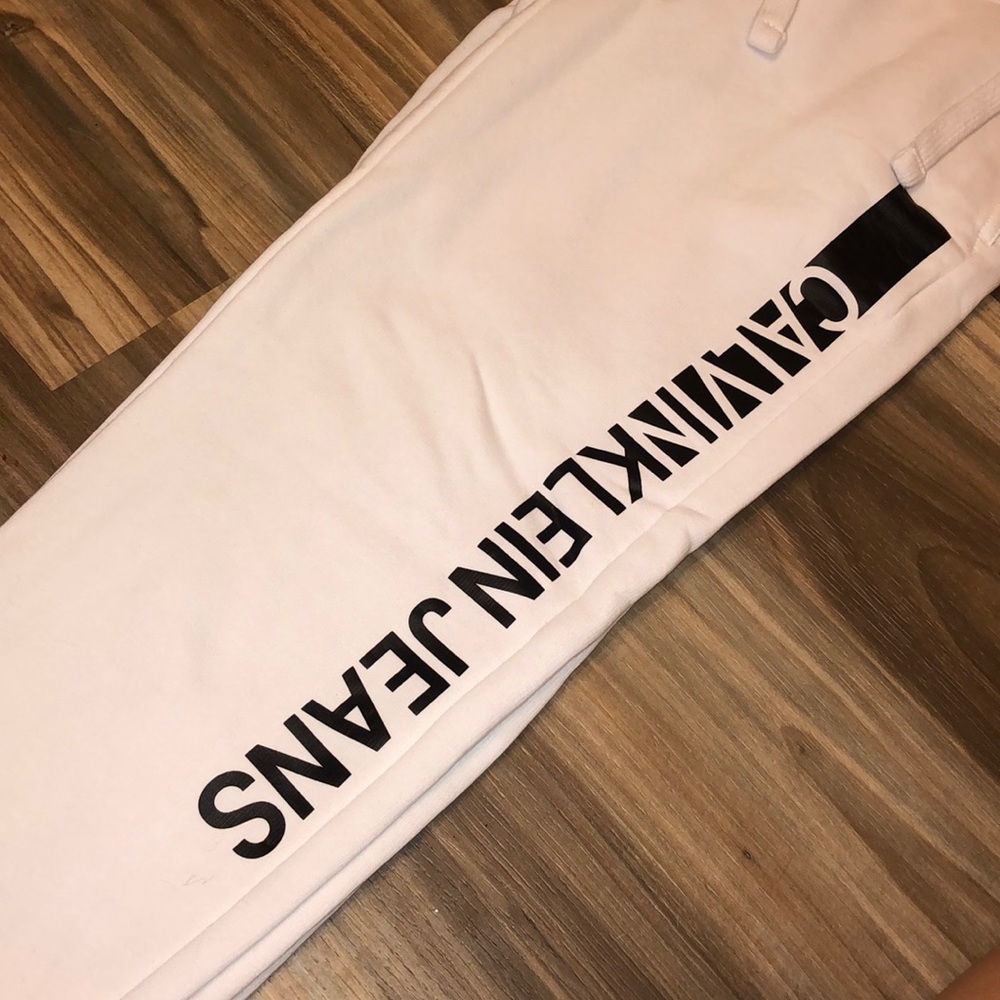 Calvin Klein sweats, barely worn, small.